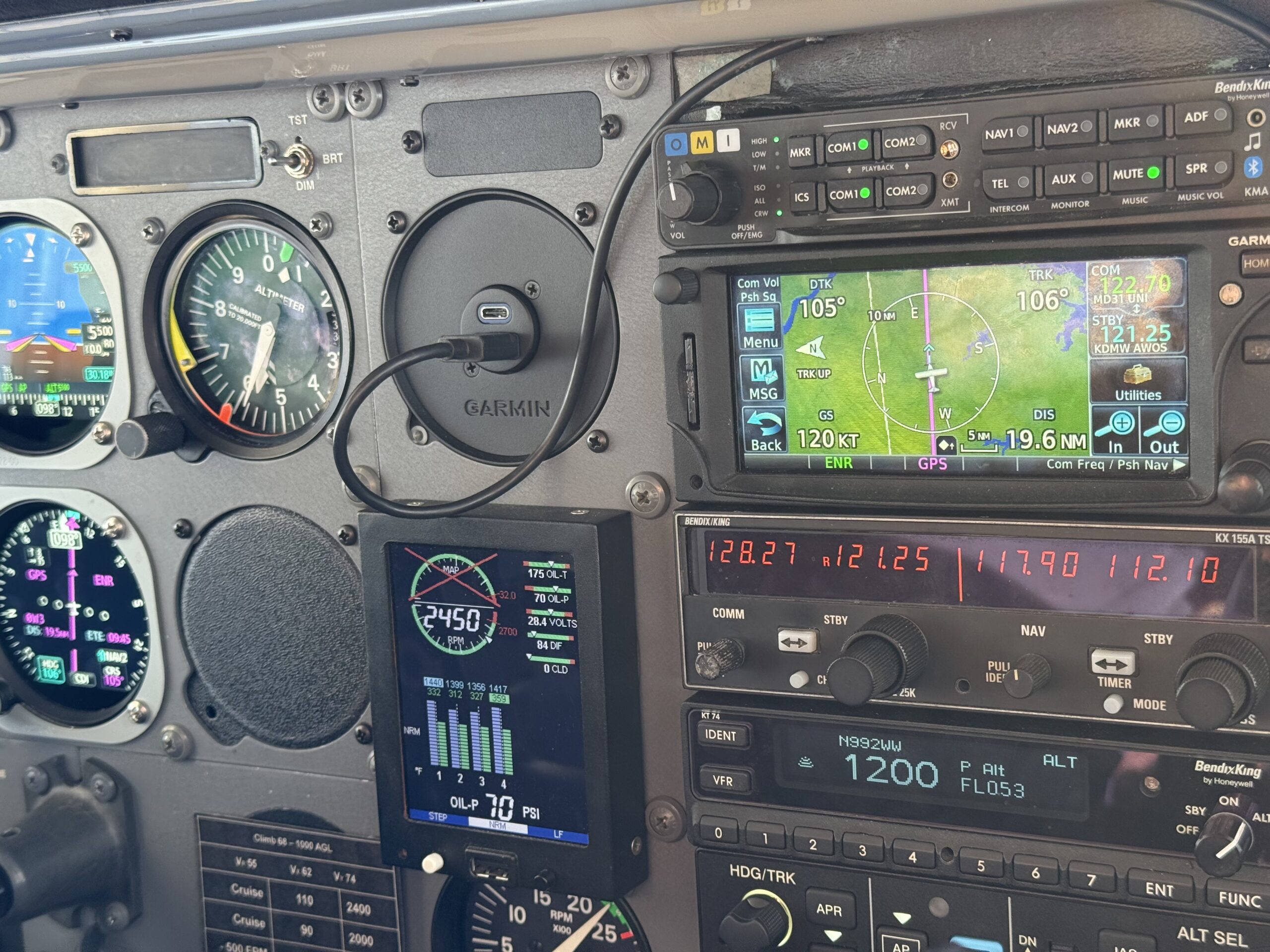 N992WW-Interior