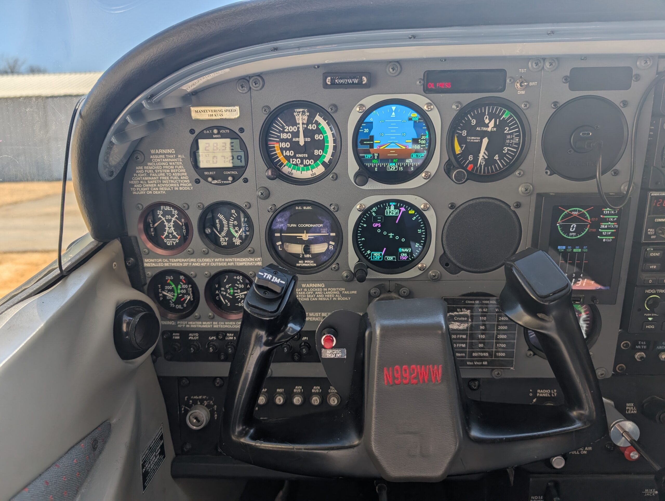 N992WW-Interior
